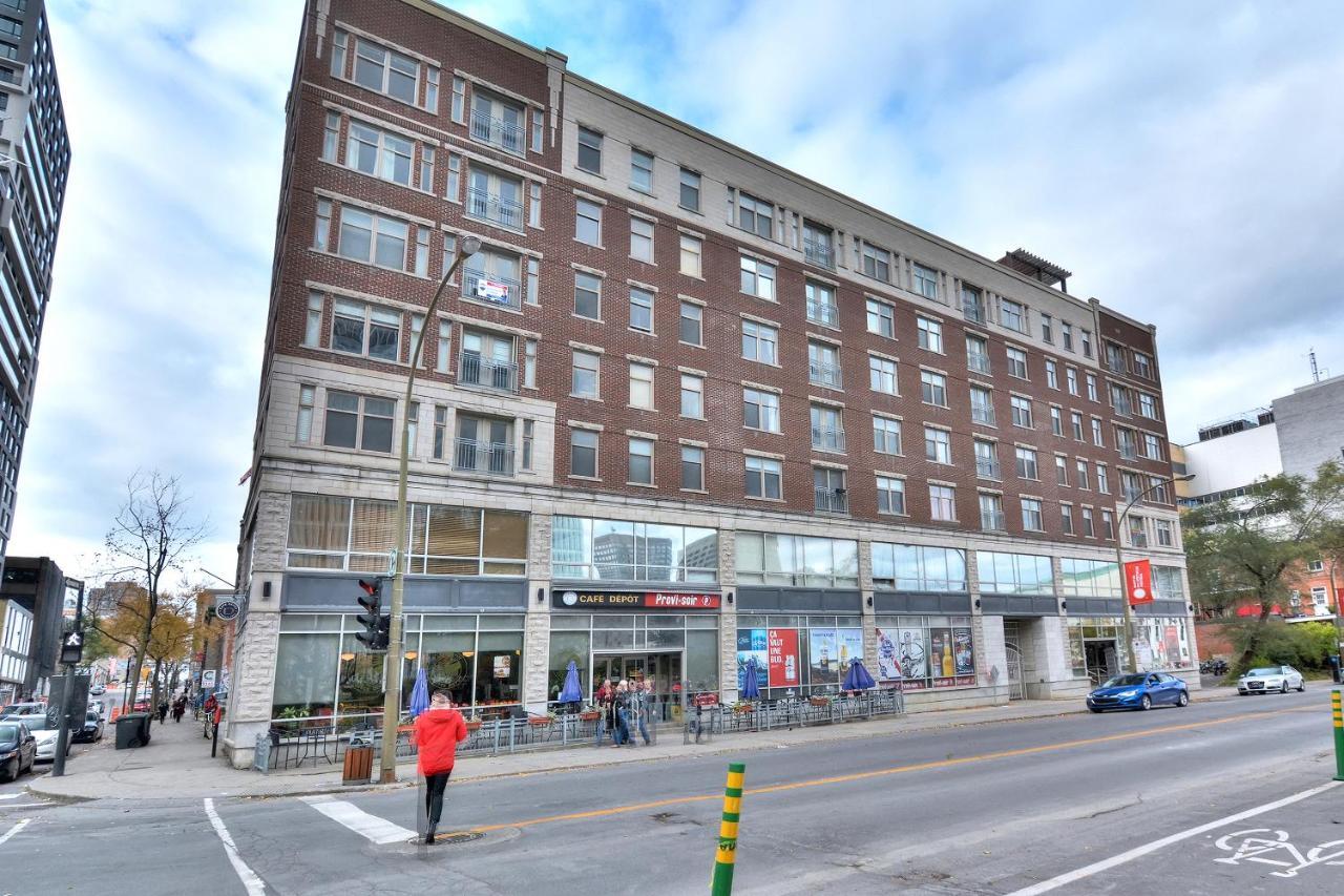 Place-Des-Arts Suites Montreal Exterior photo